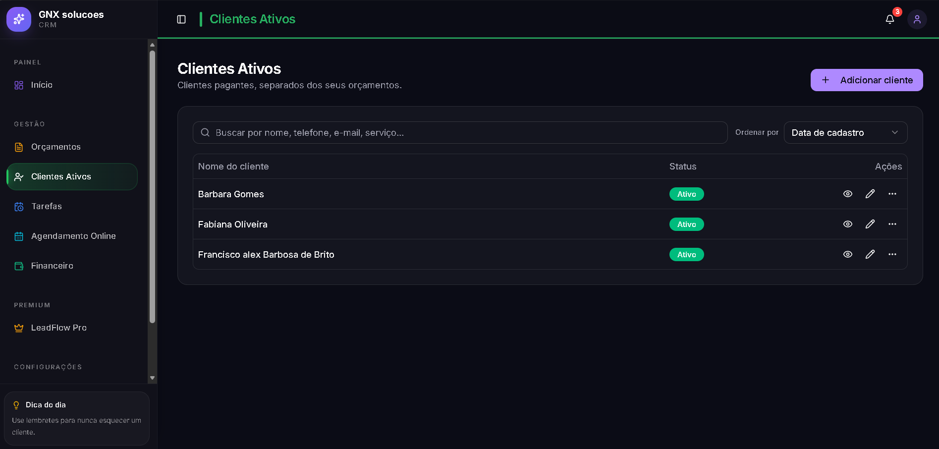 Tela de Clientes do LeadFlow com histórico organizado